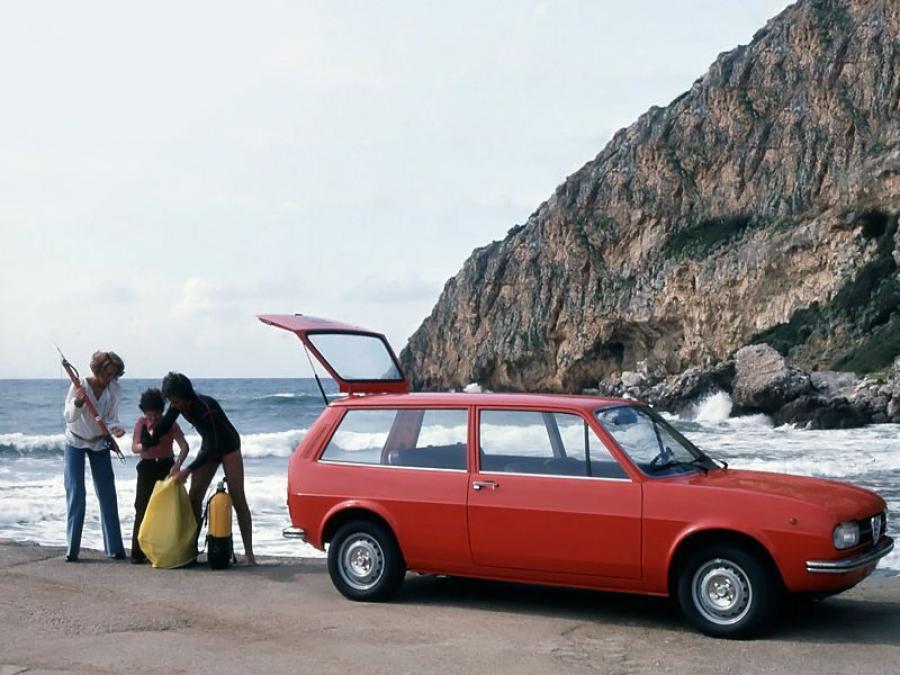  Alfa Romeo Alfasud Giardinetta (904) 1975 года  (фото 13 из 17)